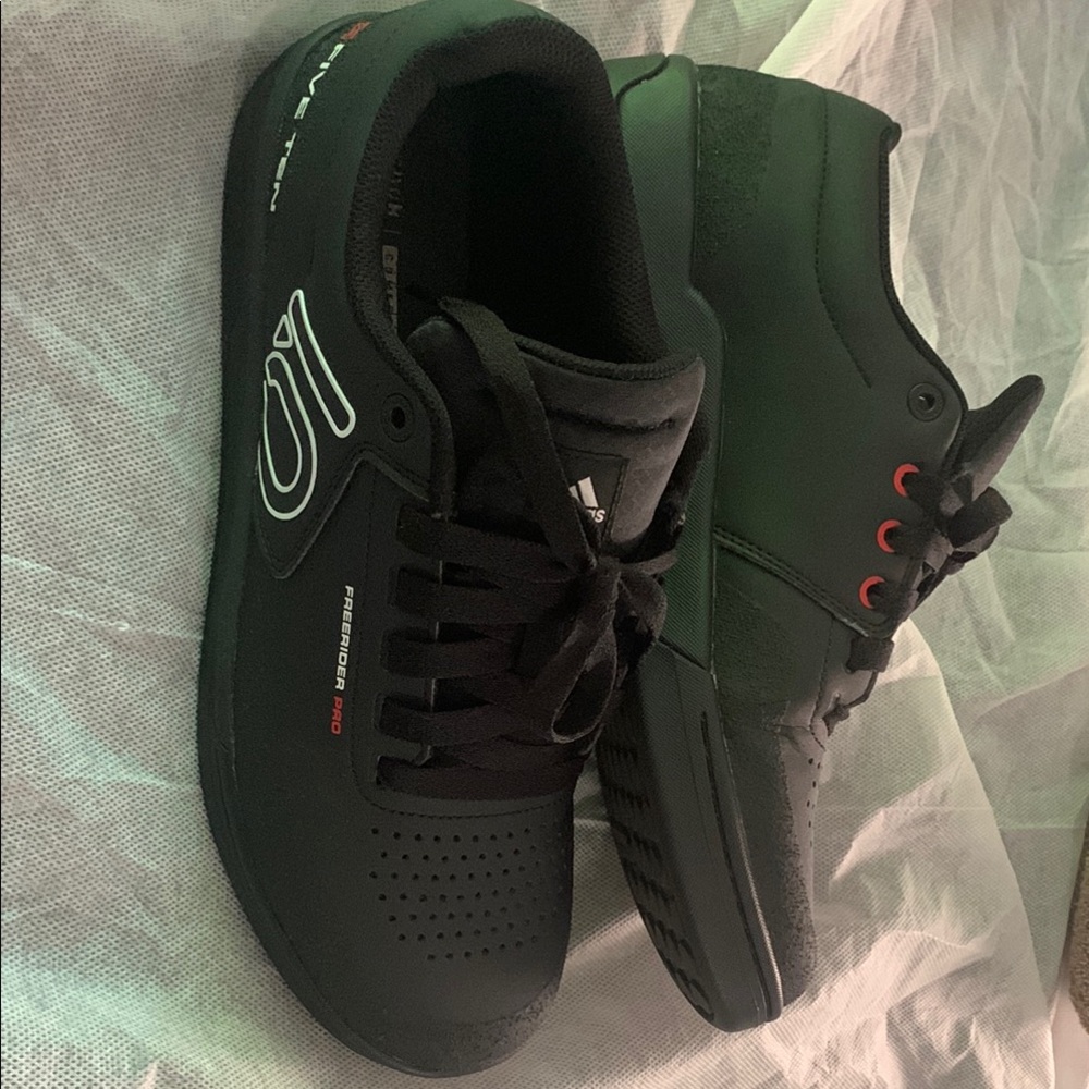 Adidas Men's Black Sneakers